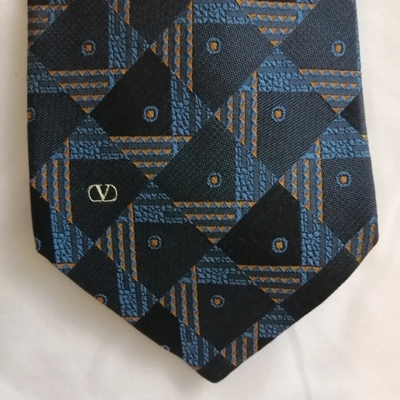Valentino Garavani "V" Italian 100% Silk Tie with Blue and Orange Textured Print - Picture 6 of 14